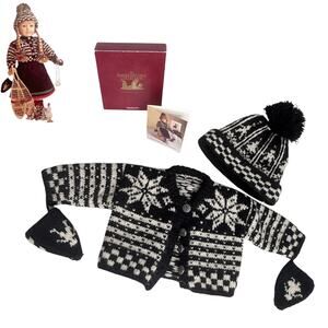 American Girl Kirsten Woolens Pleasant Co Doll Sweater Hat Mittens Pamphlet Box